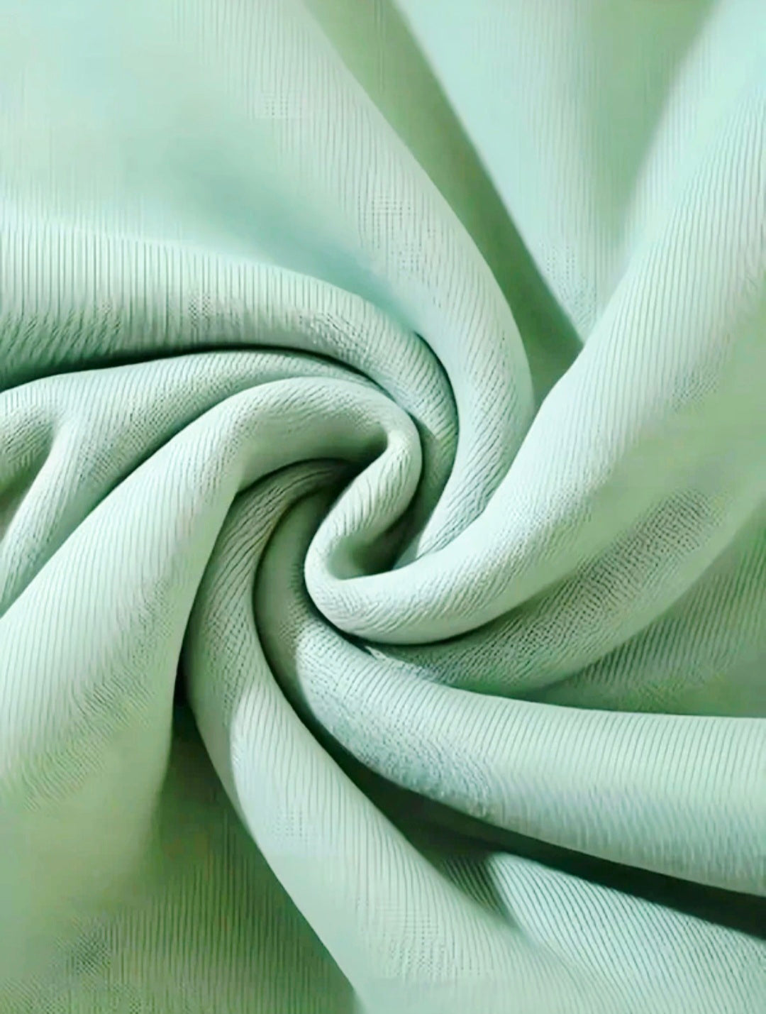 Men Full Sleeve Solid Hooded Sweatshirt